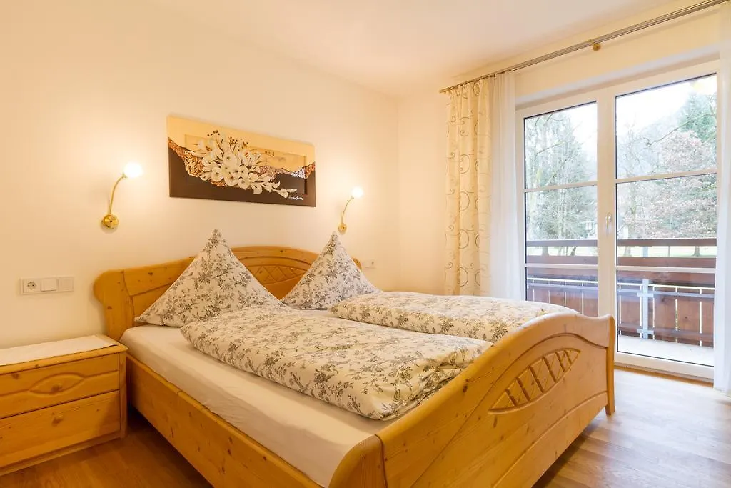 Apartment Landhaus Deiser Ferienwohnung Am Fuggerpark Oberstdorf